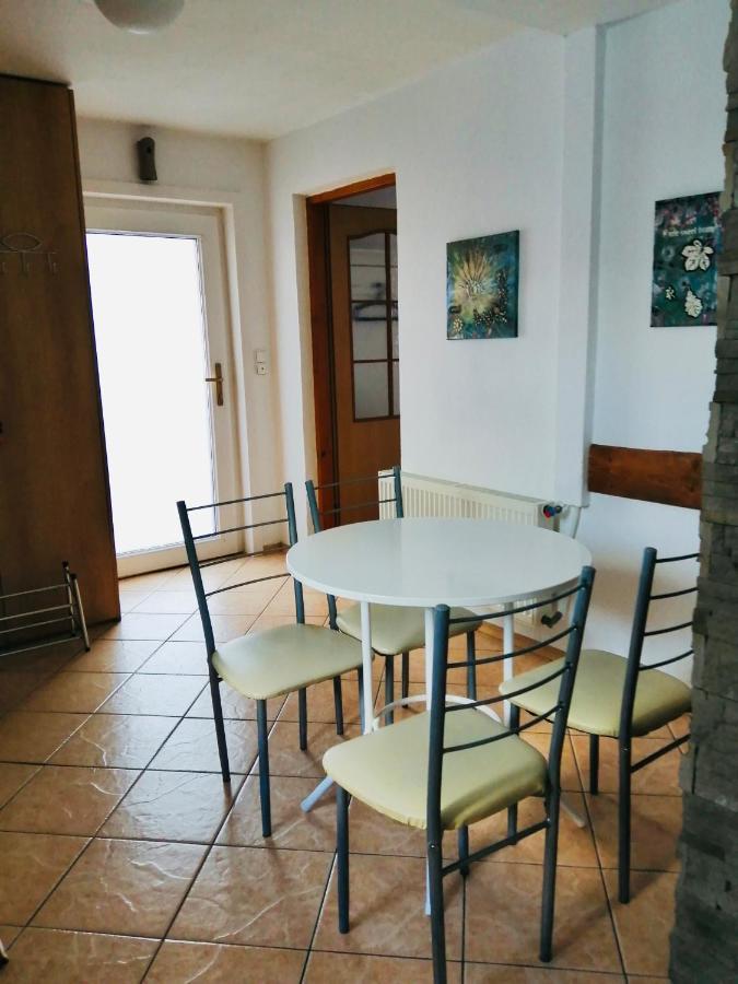 Vanessa Apartments Bešeňová Eksteriør bilde