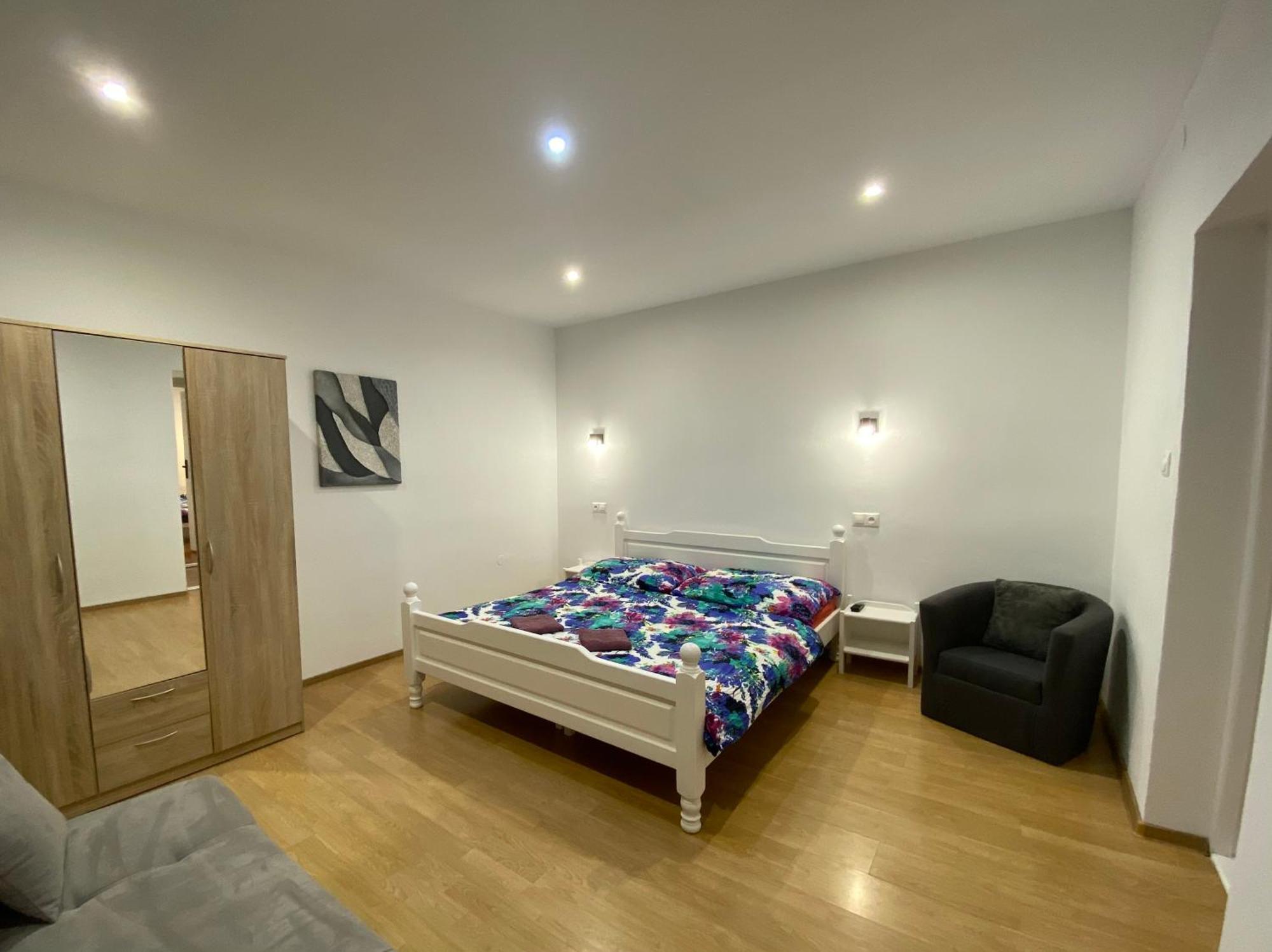Vanessa Apartments Bešeňová Eksteriør bilde
