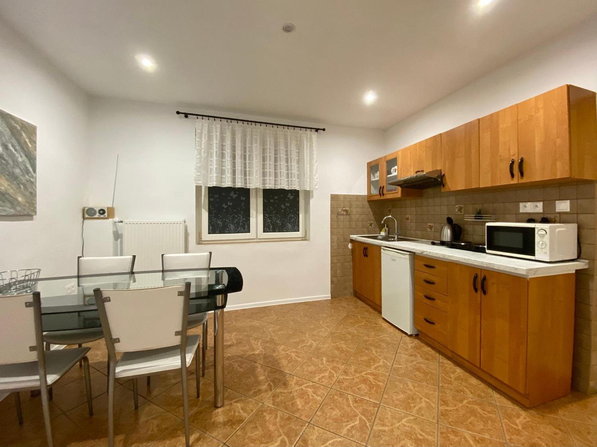 Vanessa Apartments Bešeňová Eksteriør bilde