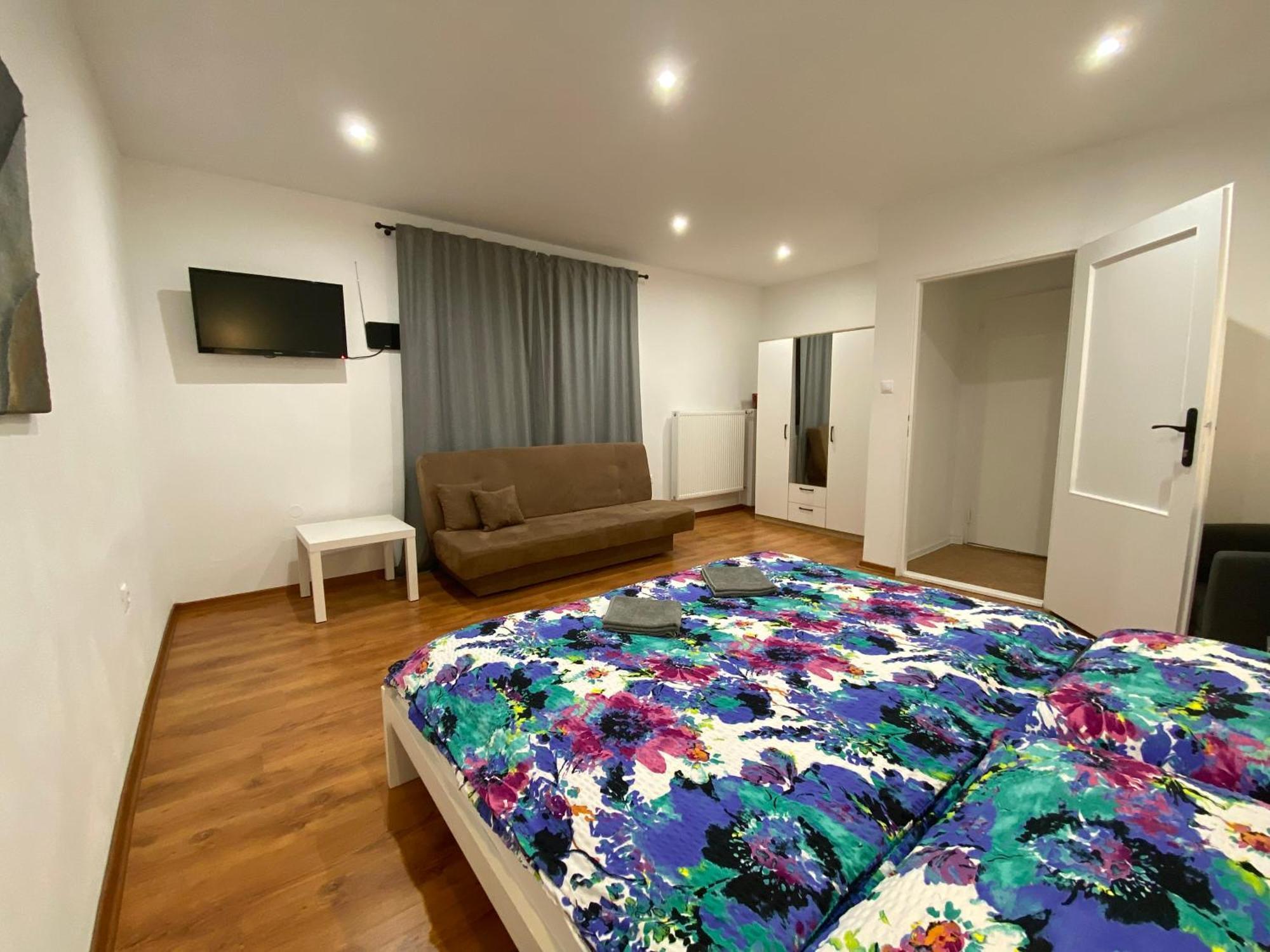 Vanessa Apartments Bešeňová Eksteriør bilde