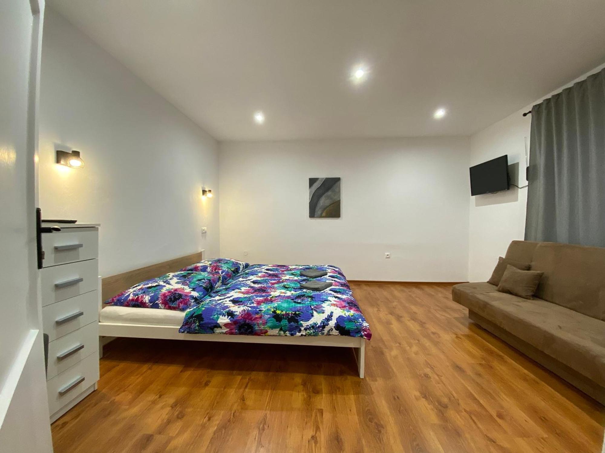 Vanessa Apartments Bešeňová Eksteriør bilde